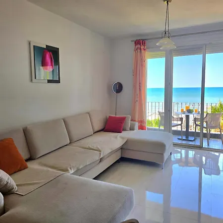 شقة Beachfront & Sea View *