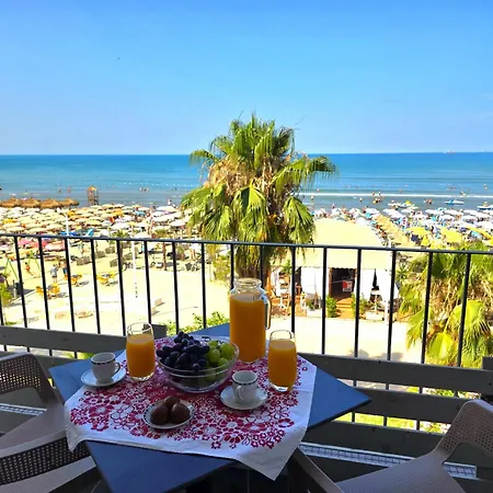Beachfront & Sea View