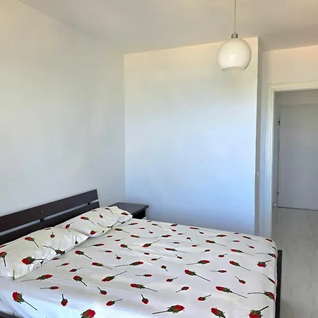 Apartament Beachfront & Sea View Durrës