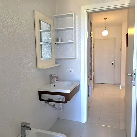 Beachfront & Sea View *