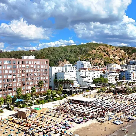Apartament Beachfront & Sea View Durrës