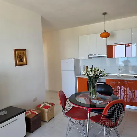 Beachfront & Sea View * Durrës