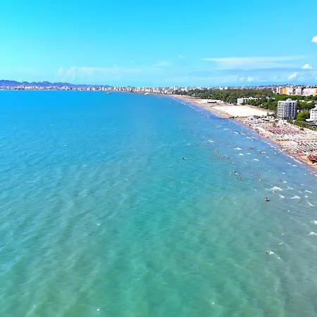 Beachfront & Sea View