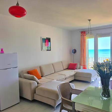 Beachfront & Sea View