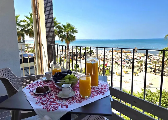 Beachfront & Sea View * Durrës