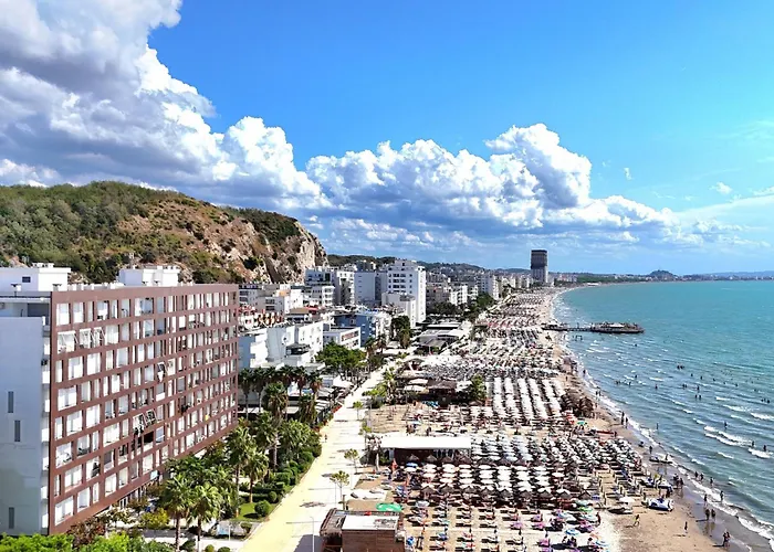 Beachfront & Sea View * Durrës
