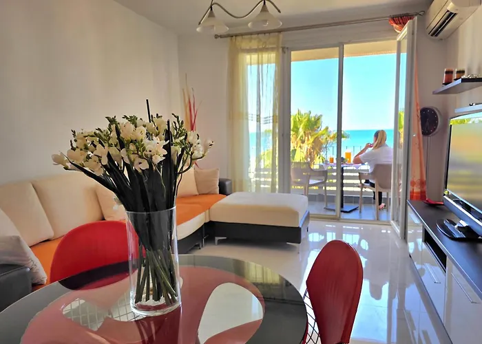 Beachfront & Sea View